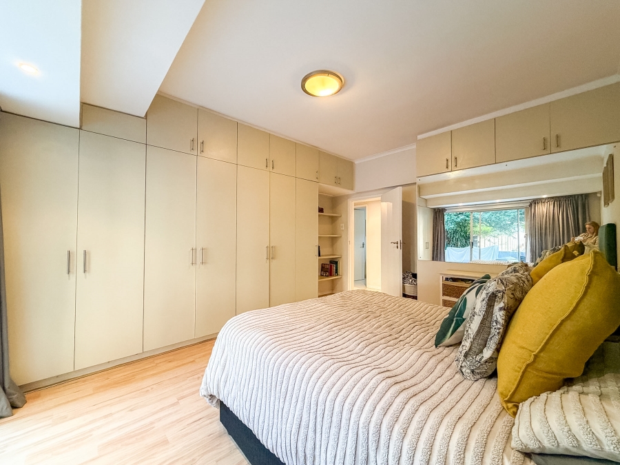 2 Bedroom Property for Sale in Oranjezicht Western Cape